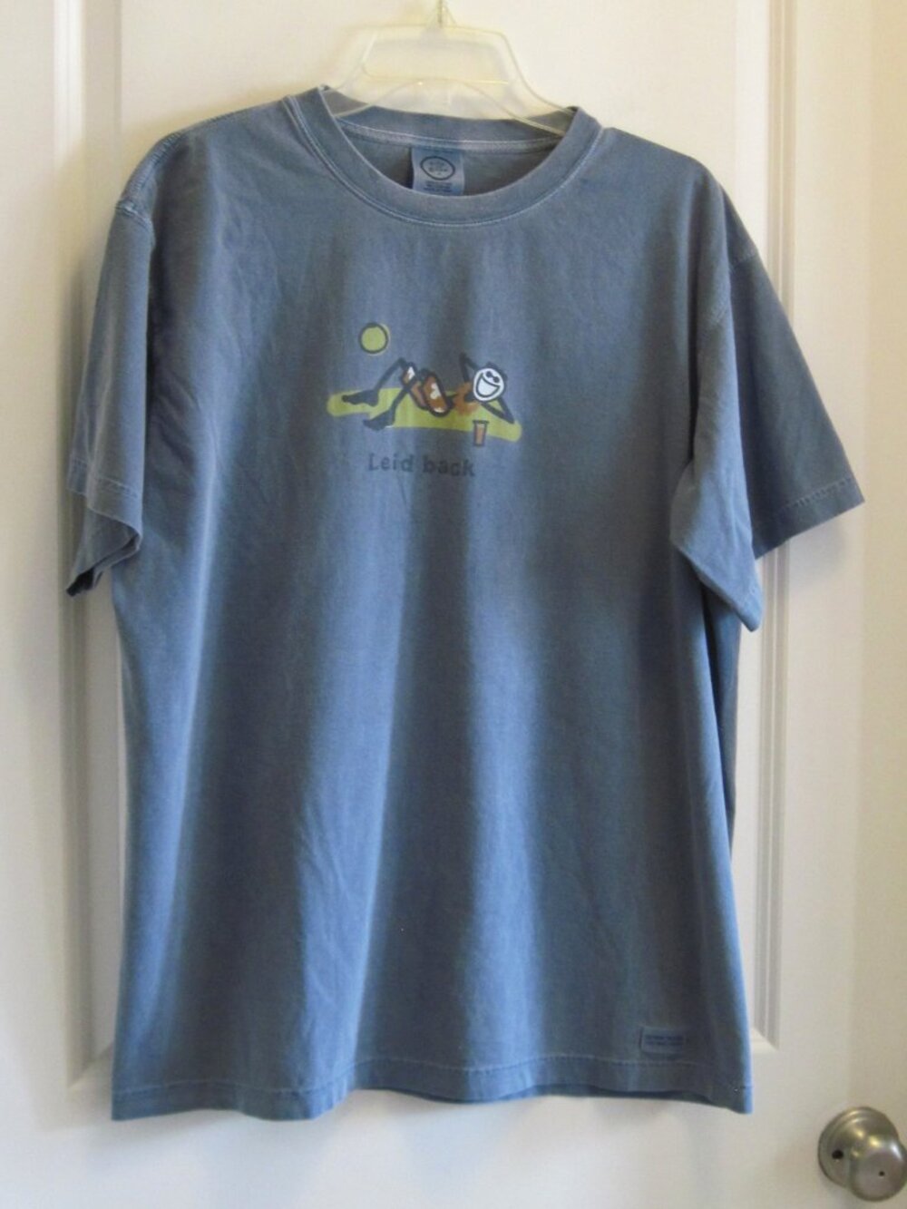 Life Is Good "Leid Back" T-Shirt, Size Large